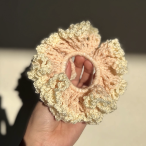 Scrunchie Peach Cream